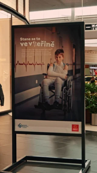 Instagram post from profeel_agency_. This post is in position 7.