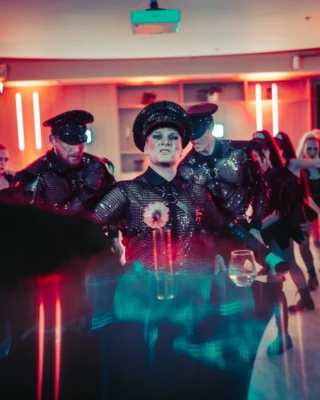 Instagram post from profeel_agency_. This post is in position 9.