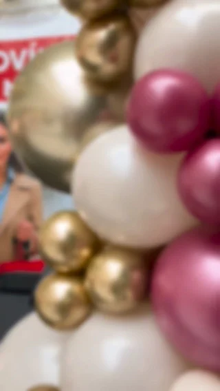 Instagram post from profeel_agency_. This post is in position 4.